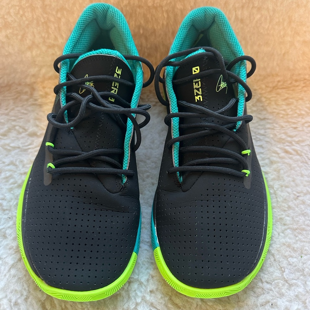 Under Armour SC 3Zero III GS Basketball Trainers 3022117 Sneakers Shoes 7Y Boys